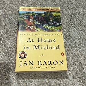 At Home in Mitford - The First Novel in the Beloved Mitfordrd Series